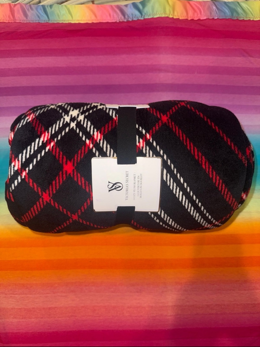 Victoria’s Secret Plush Plaid Blanket *New*